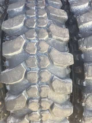 4 cubiertas, Suzuki Samurai