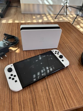 Nintendo Switch Blanca y Negra