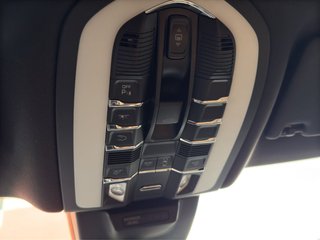 PORSCHE Macan Macan