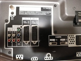 Televisión Panasonic VIERA Negra. 104cm x62cm