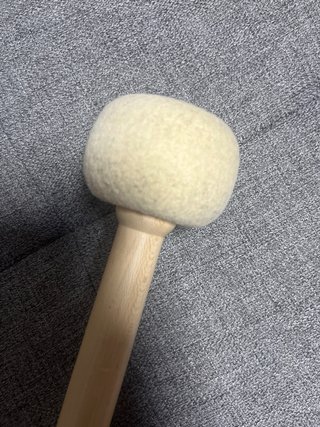 Maza bombo y correa tambor