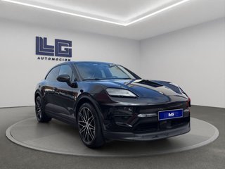 PORSCHE Macan 4