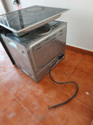 Horno y vitrocerámica TEKA