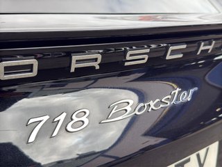 PORSCHE 718 Boxster T
