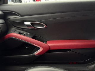 PORSCHE 718 Boxster T