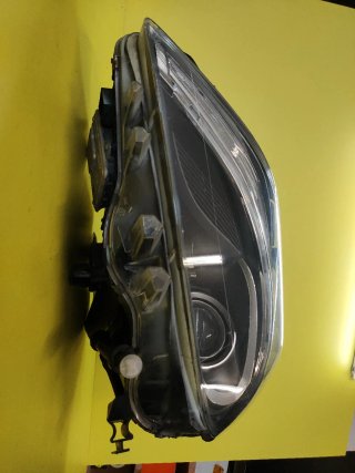 FARO DELANTERO IZQUIERDO MERCEDES CLASE B W246