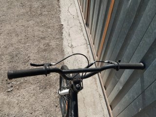 Bicicleta BMX negra