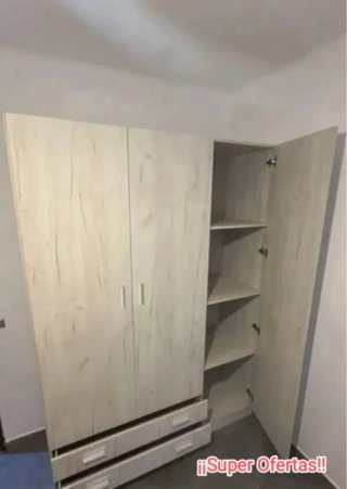 Guardaroba in legno e metallo