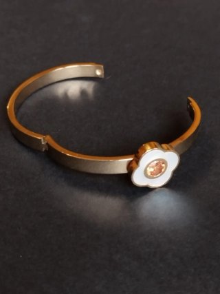 Pulsera Acero Dorado Flor Blanca
