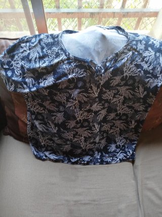 Camiseta azul con estampado marino mujer