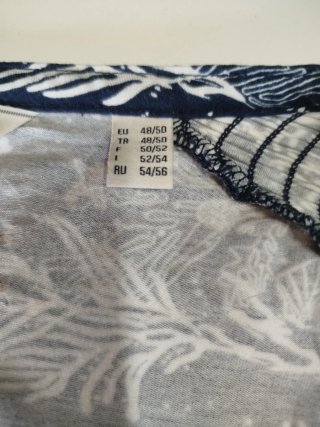 Camiseta azul con estampado marino mujer