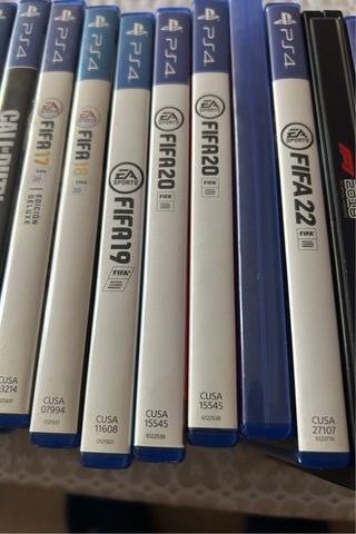 PS4 (PlayStation 4) + 19 Juegos