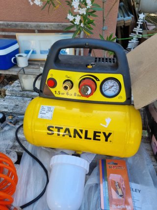 Compresor Stanley 6L + Accesorios
