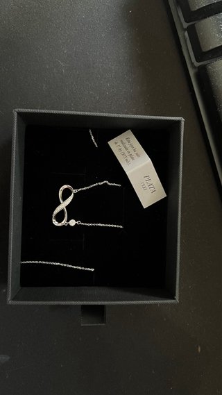 Collar Infinito de Plata de Ley 925 con Circonitas