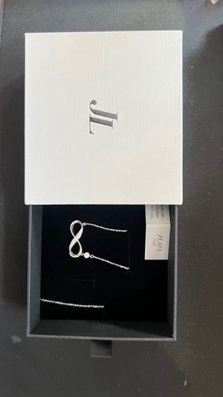 Collar Infinito de Plata de Ley 925 con Circonitas