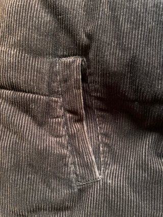 Cazadora acolchada de pana negra Bershka