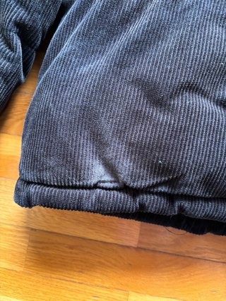 Cazadora acolchada de pana negra Bershka