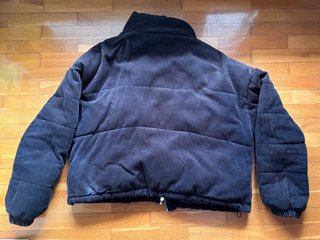 Cazadora acolchada de pana negra Bershka