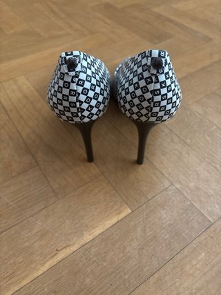 Tacones Michael Kors Blanco y Negro