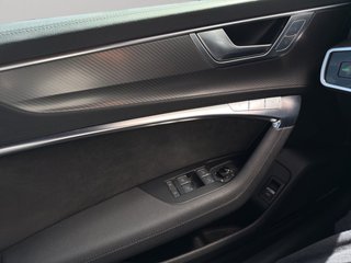 AUDI A6 RS 6 Avant TFSI quattro