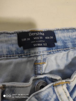 Pantalones tejanos hombre desgastados