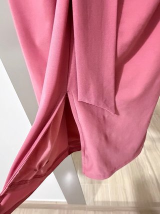 Vestido entallado rosa manga larga