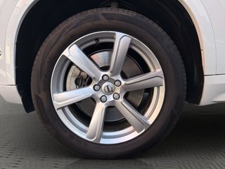 VOLVO XC90 2.0 T8 AWD Momentum Auto
