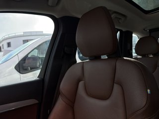 VOLVO XC90 2.0 T8 AWD Momentum Auto