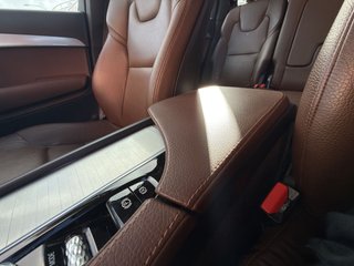 VOLVO XC90 2.0 T8 AWD Momentum Auto