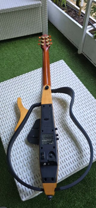 Guitarra Yamaha Electroacústica