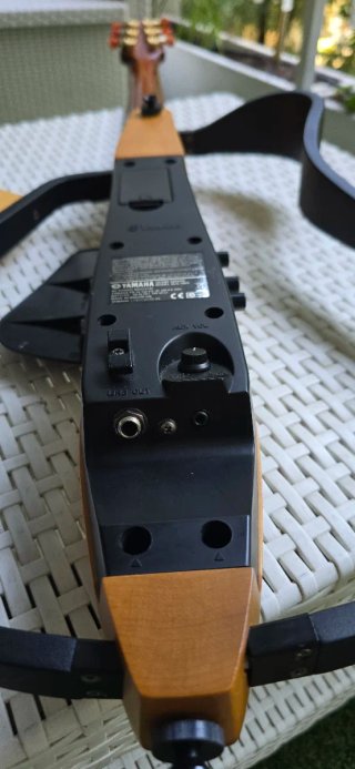 Guitarra Yamaha Electroacústica