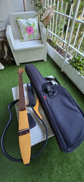Guitarra Yamaha Electroacústica