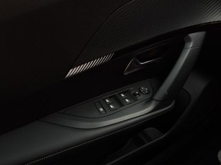 PEUGEOT 2008 Allure Pack BlueHDI 130 SS EAT8