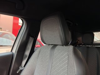 PEUGEOT 2008 Allure Pack BlueHDI 130 SS EAT8
