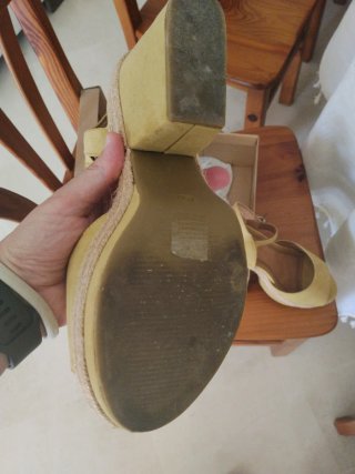 Sandalias Corina Mostaza Talla 41
