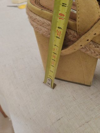 Sandalias Corina Mostaza Talla 41