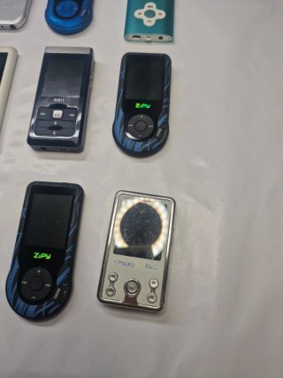 Lote 9 MP3/MP4 RUMAX y otros