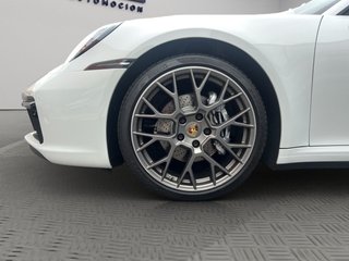 PORSCHE 911 CARRERA 4