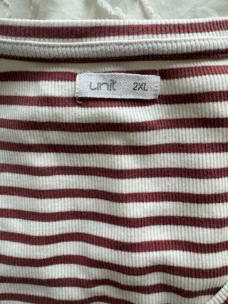 Camiseta rayas marrón y blanco