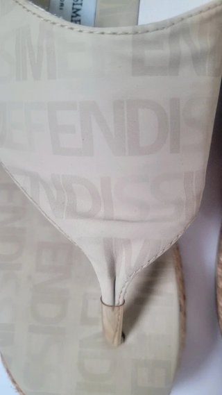 SANDALIAS FENDI