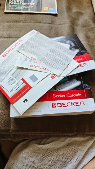 Manuales, CD Sistema y Tarjeta Código Becker Casca