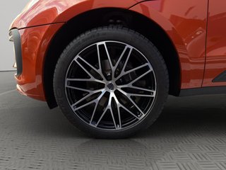 PORSCHE Macan Macan