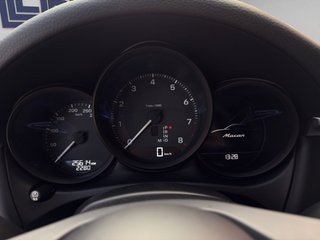 PORSCHE Macan Macan