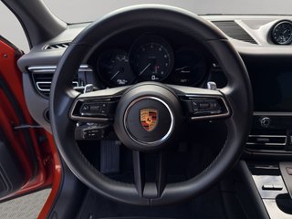 PORSCHE Macan Macan