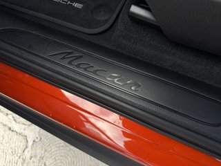 PORSCHE Macan Macan
