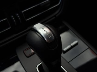PORSCHE Macan Macan