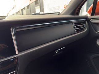 PORSCHE Macan Macan