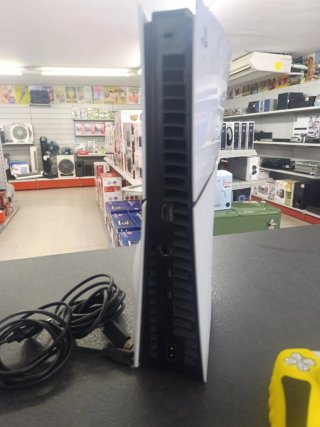Consola PS5 Slim con Lector