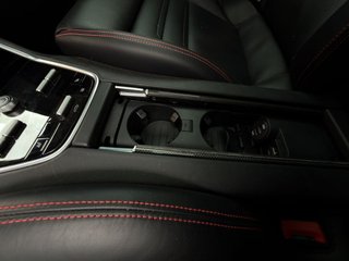 PORSCHE Panamera GTS