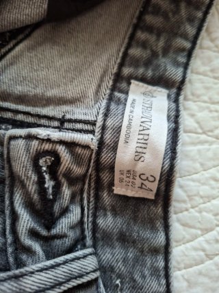 Pantalón corto vaquero gris